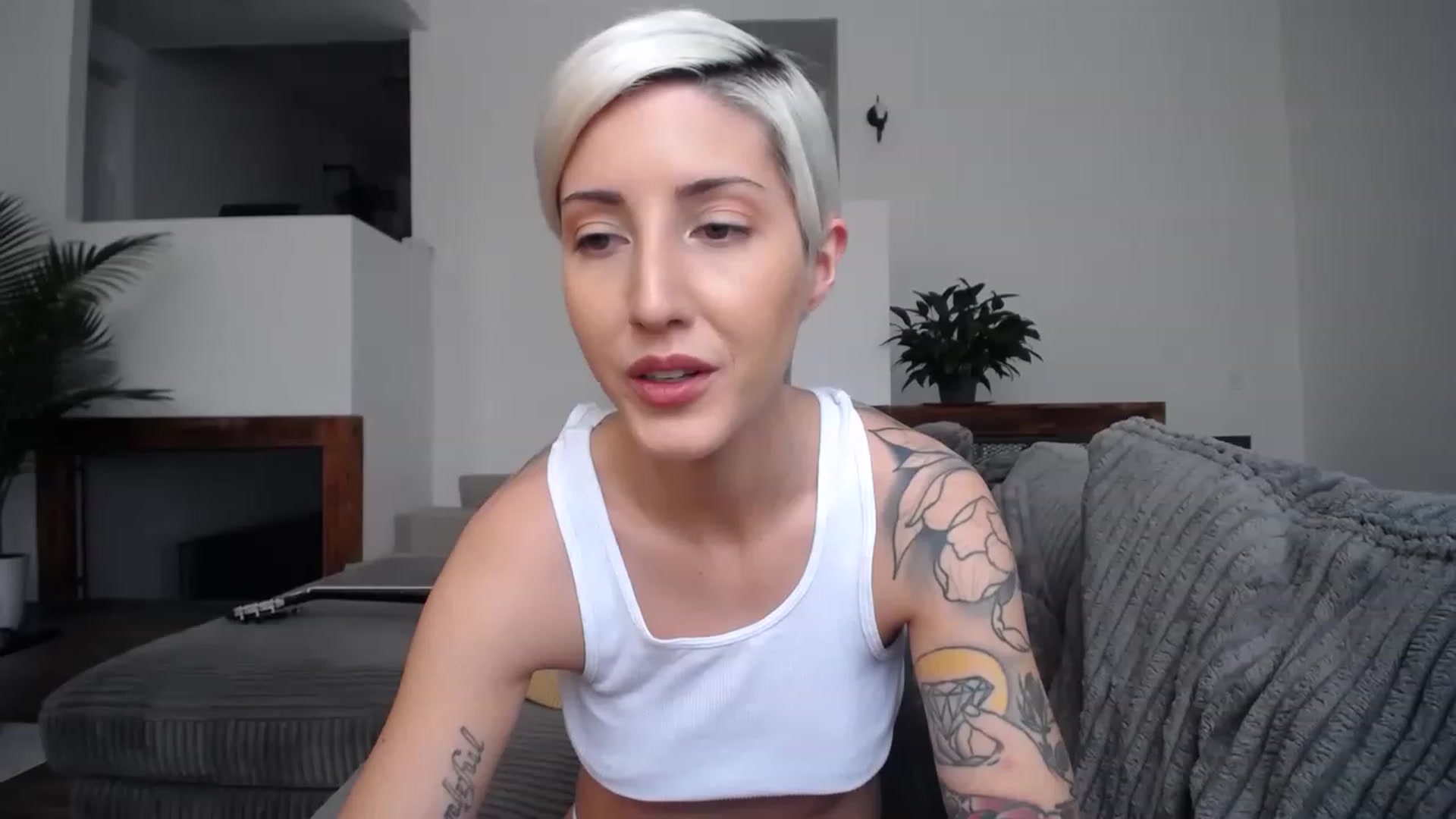 Gallery image thumbnail from ItsJade's myfreecams stream on, 03/24/2023, 20:30 image 11 of 20