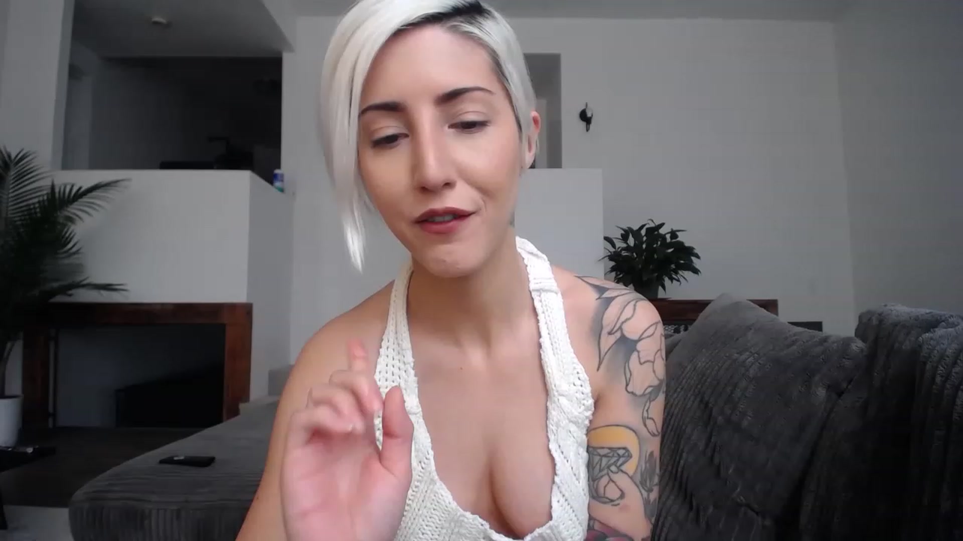 Gallery image thumbnail from ItsJade's myfreecams stream on, 03/26/2023, 18:39 image 5 of 20