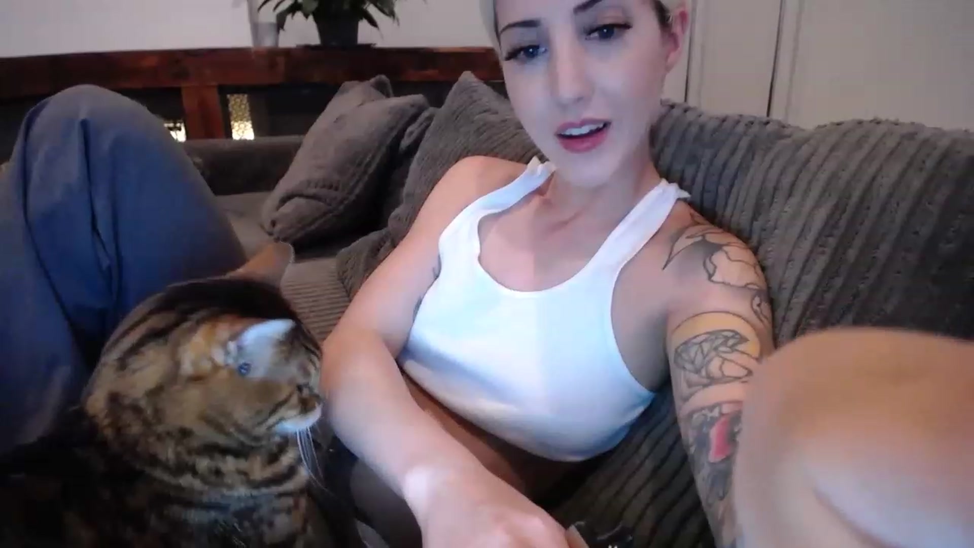 Gallery image thumbnail from ItsJade's myfreecams stream on, 04/15/2023, 24:40 image 20 of 20