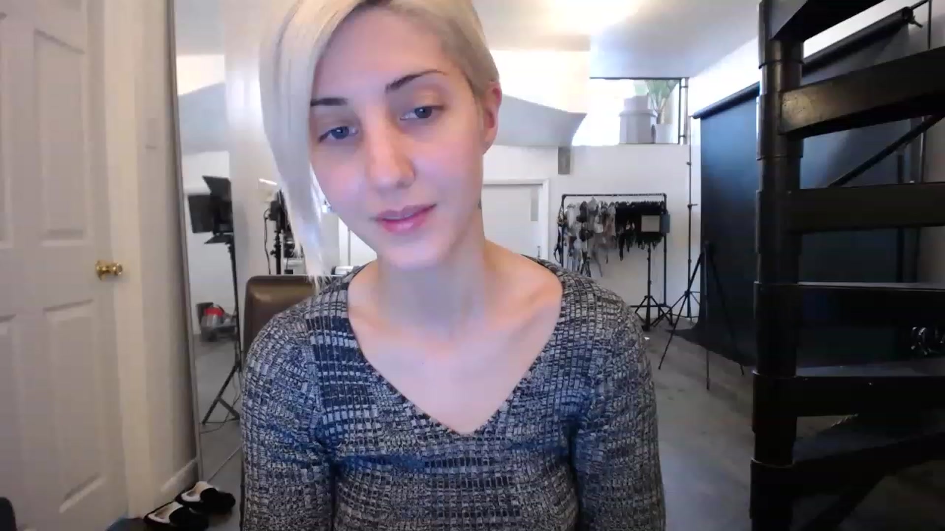 Gallery image thumbnail from ItsJade's myfreecams stream on, 05/03/2023, 19:01 image 14 of 20