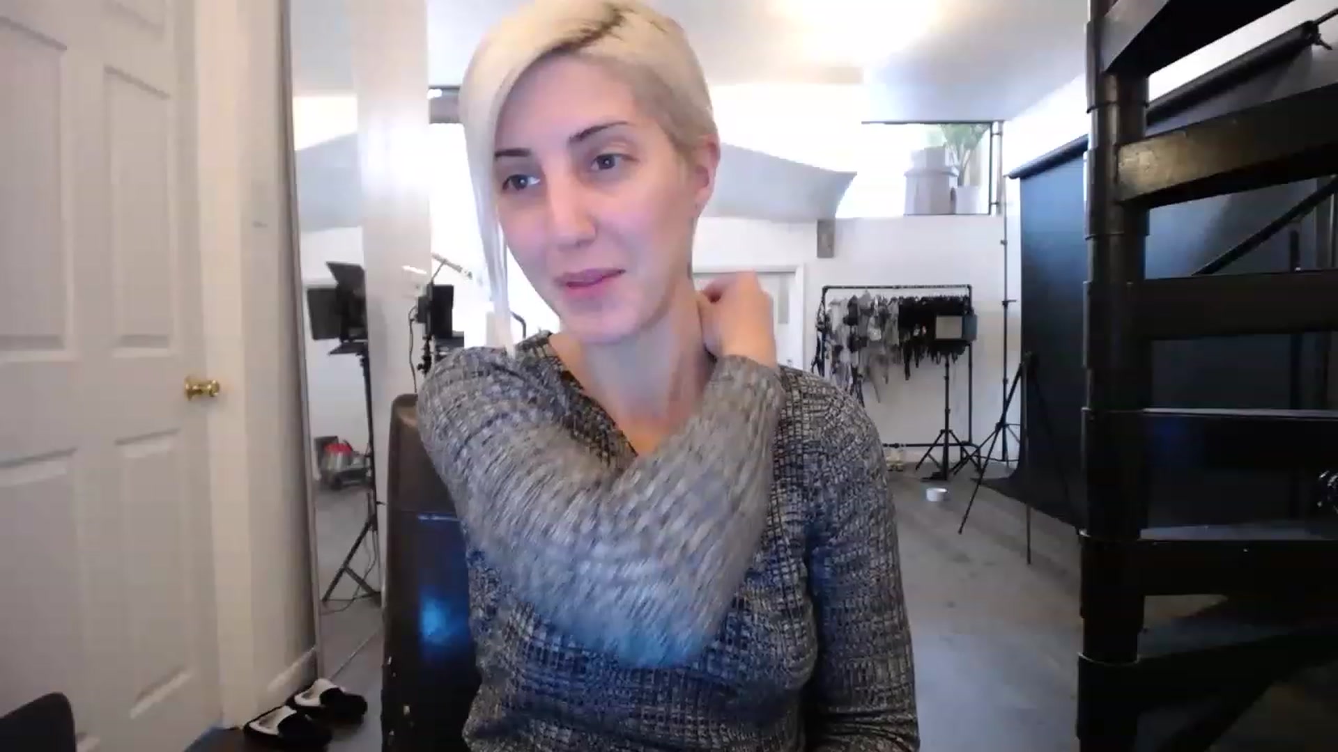 Gallery image thumbnail from ItsJade's myfreecams stream on, 05/03/2023, 19:01 image 12 of 20