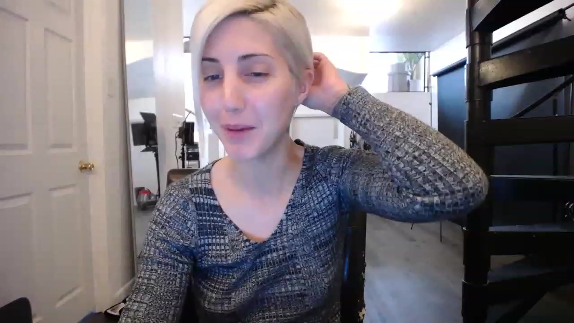 Gallery image thumbnail from ItsJade's myfreecams stream on, 05/03/2023, 19:01 image 6 of 20