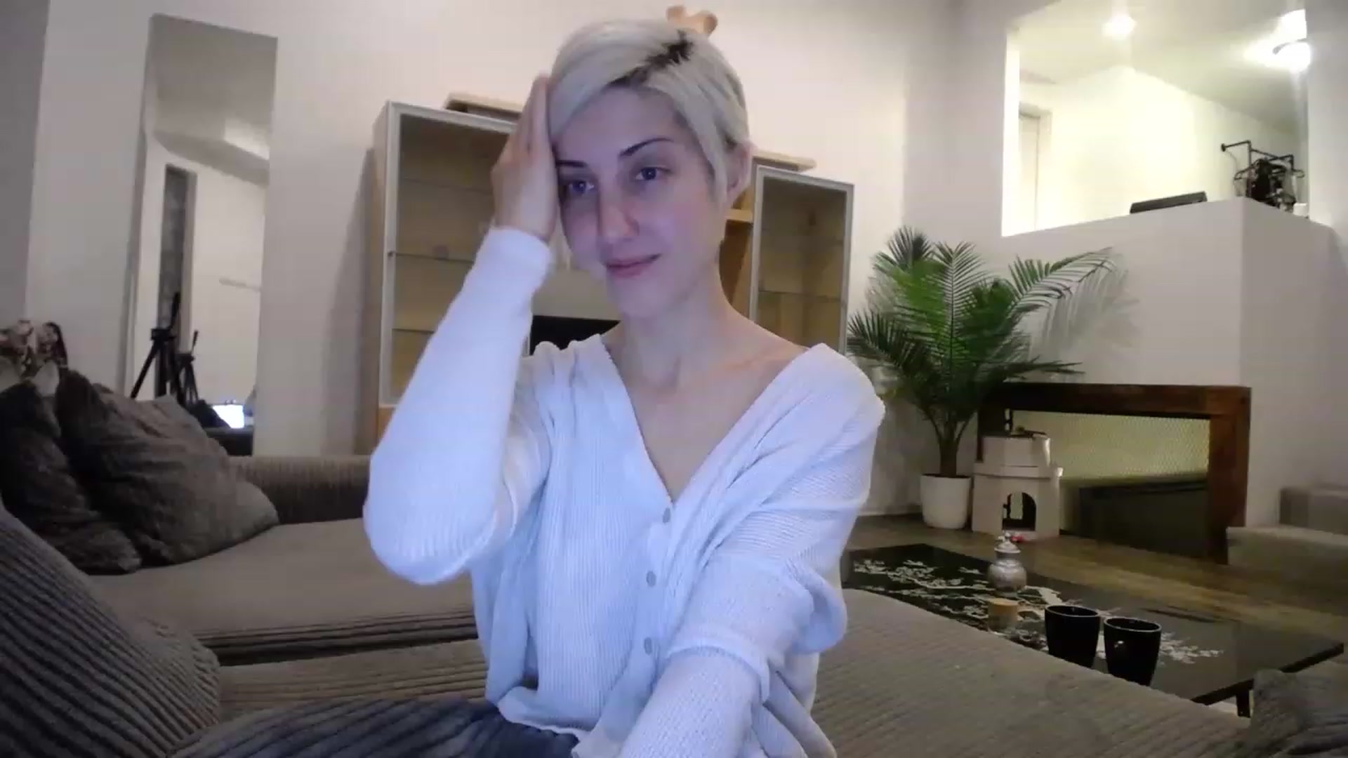 Gallery image thumbnail from ItsJade's myfreecams stream on, 05/19/2023, 02:28 image 18 of 20