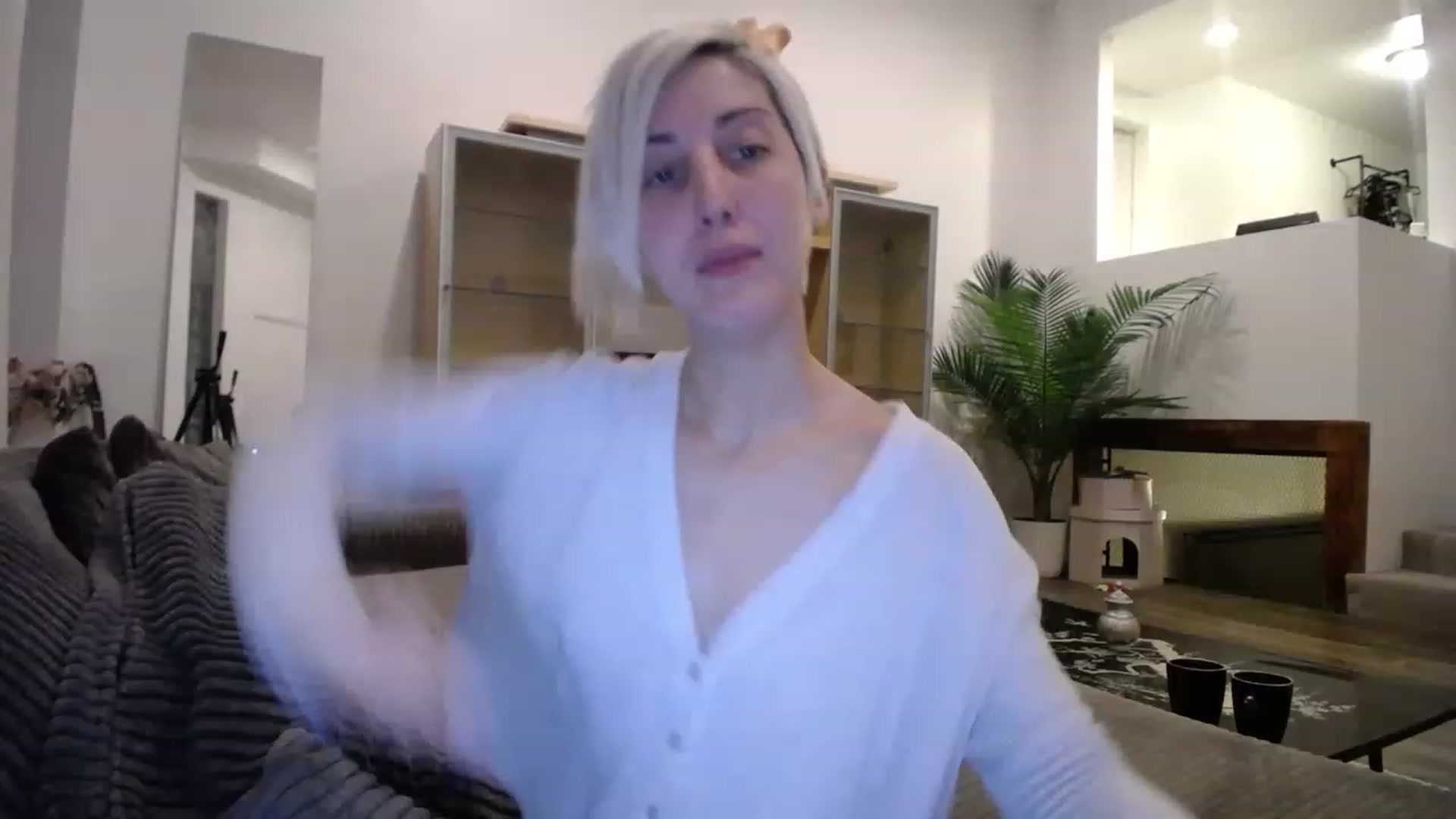Gallery image thumbnail from ItsJade's myfreecams stream on, 05/19/2023, 02:28 image 12 of 20