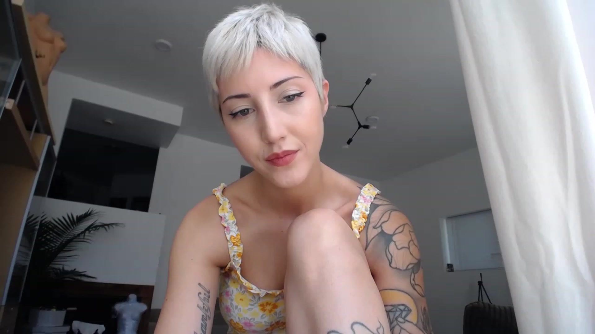 Gallery image thumbnail from ItsJade's myfreecams stream on, 05/24/2023, 18:51 image 20 of 20