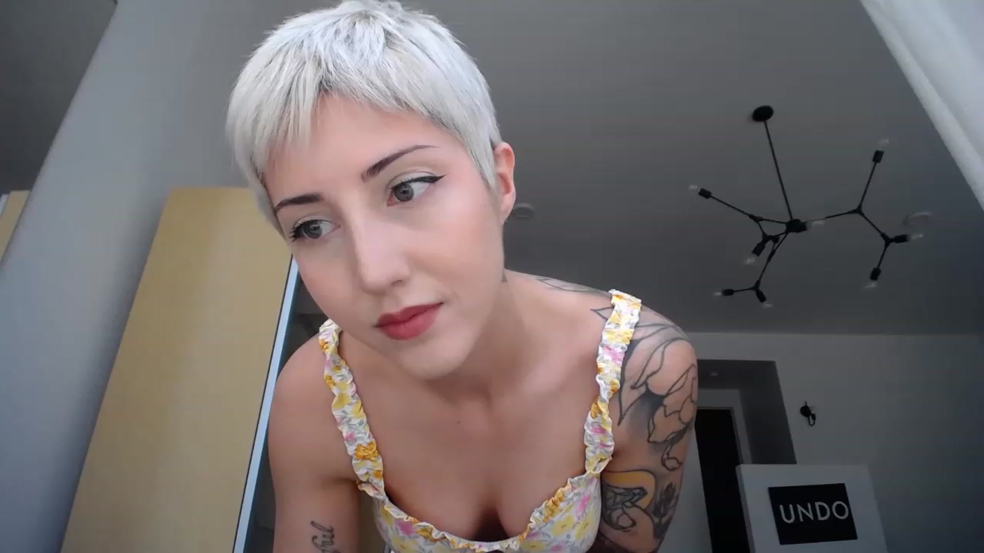 Gallery image thumbnail from ItsJade's myfreecams stream on, 05/24/2023, 18:51 image 11 of 20
