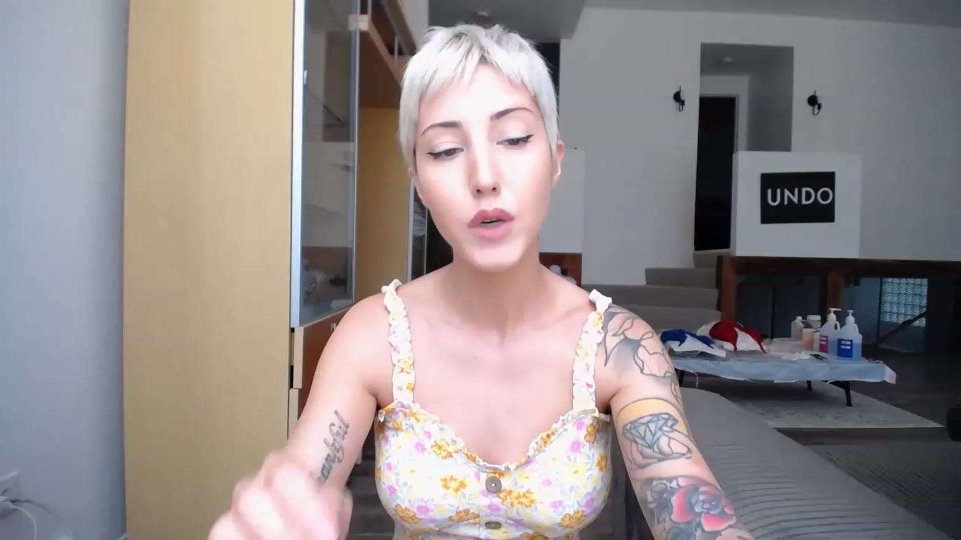 Gallery image thumbnail from ItsJade's myfreecams stream on, 05/24/2023, 18:51 image 3 of 20