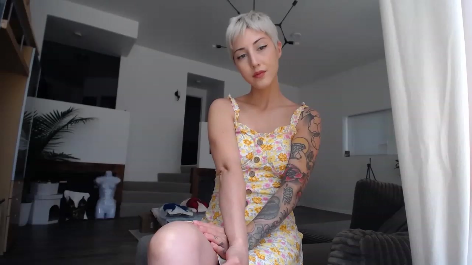 Gallery image thumbnail from ItsJade's myfreecams stream on, 05/24/2023, 18:51 image 6 of 20