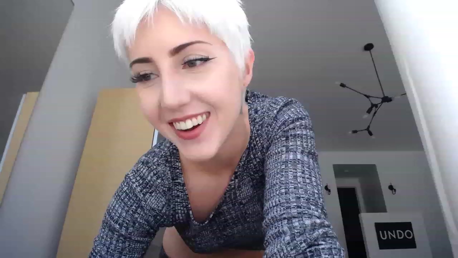 Gallery image thumbnail from ItsJade's myfreecams stream on, 05/30/2023, 18:38 image 14 of 20