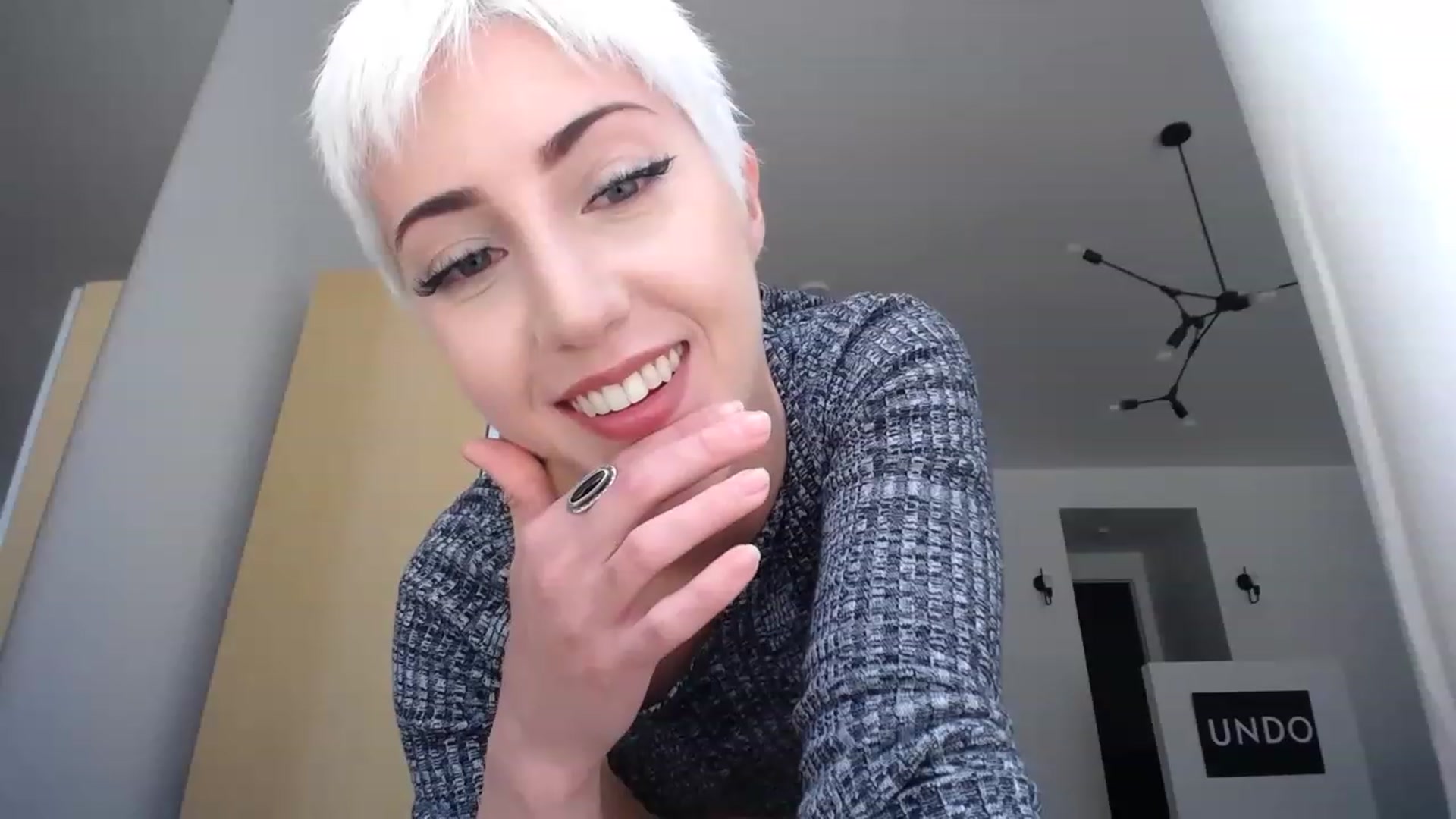 Gallery image thumbnail from ItsJade's myfreecams stream on, 05/30/2023, 18:38 image 11 of 20