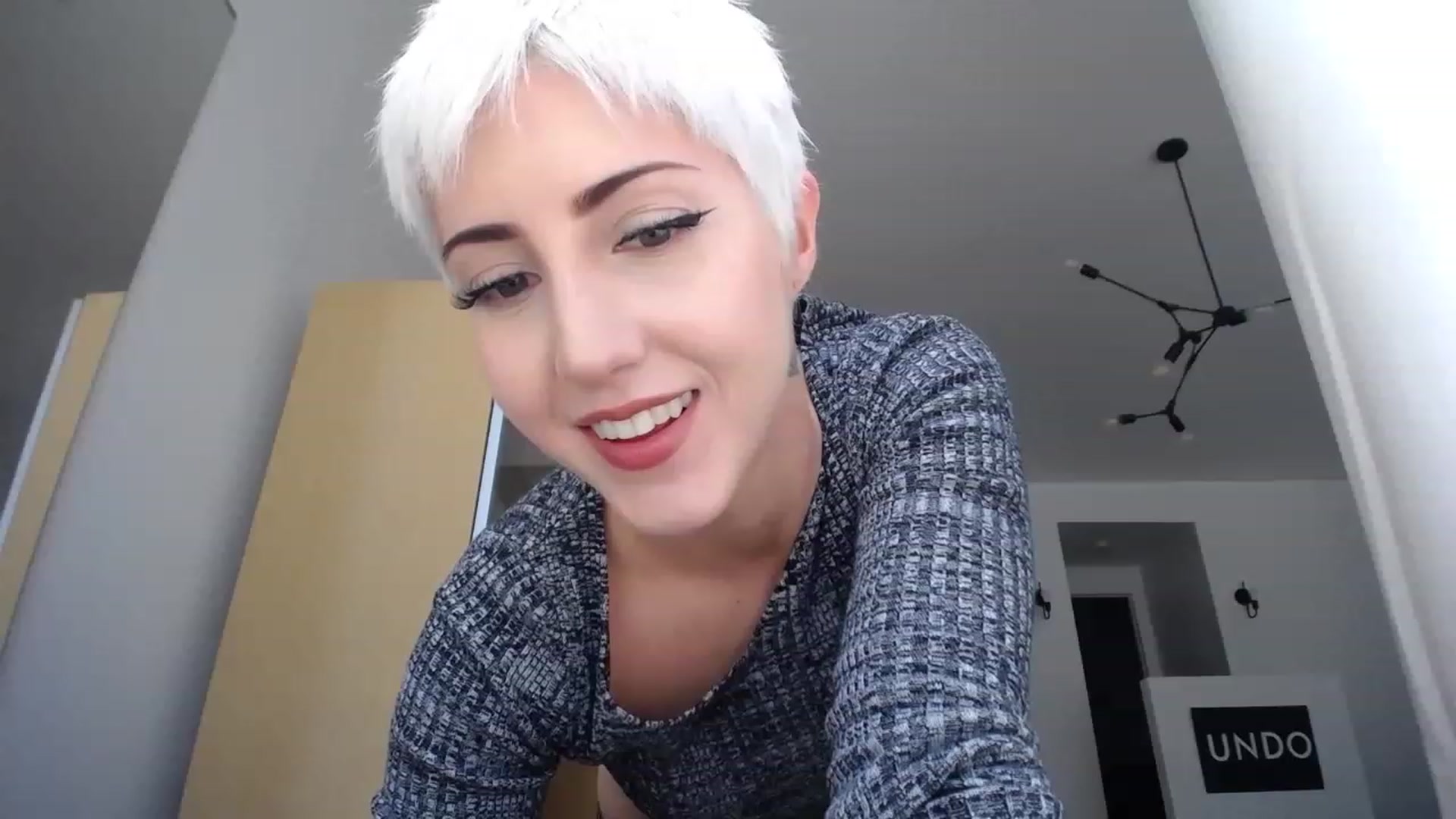 Gallery image thumbnail from ItsJade's myfreecams stream on, 05/30/2023, 18:38 image 13 of 20