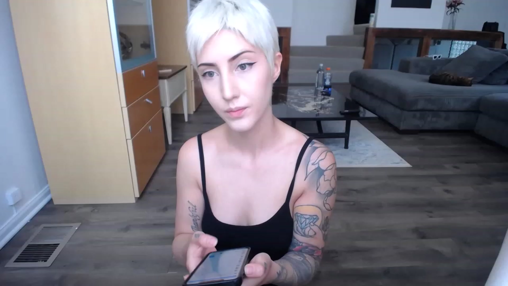 Gallery image thumbnail from ItsJade's myfreecams stream on, 06/03/2023, 22:17 image 1 of 20