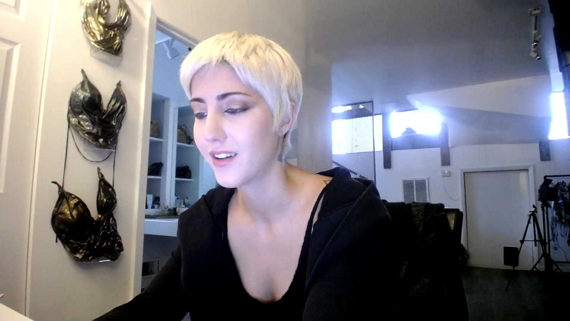 Gallery image thumbnail from ItsJade's myfreecams stream on, 07/12/2023, 19:32 image 1 of 20