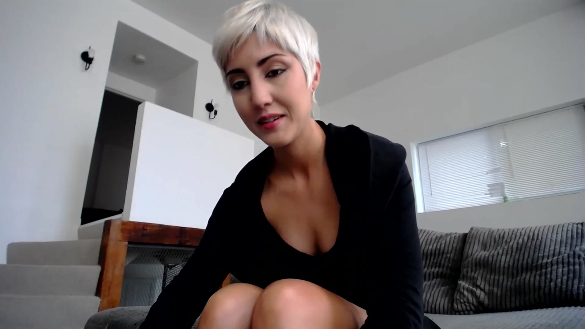 Gallery image thumbnail from ItsJade's myfreecams stream on, 07/12/2023, 19:32 image 10 of 20