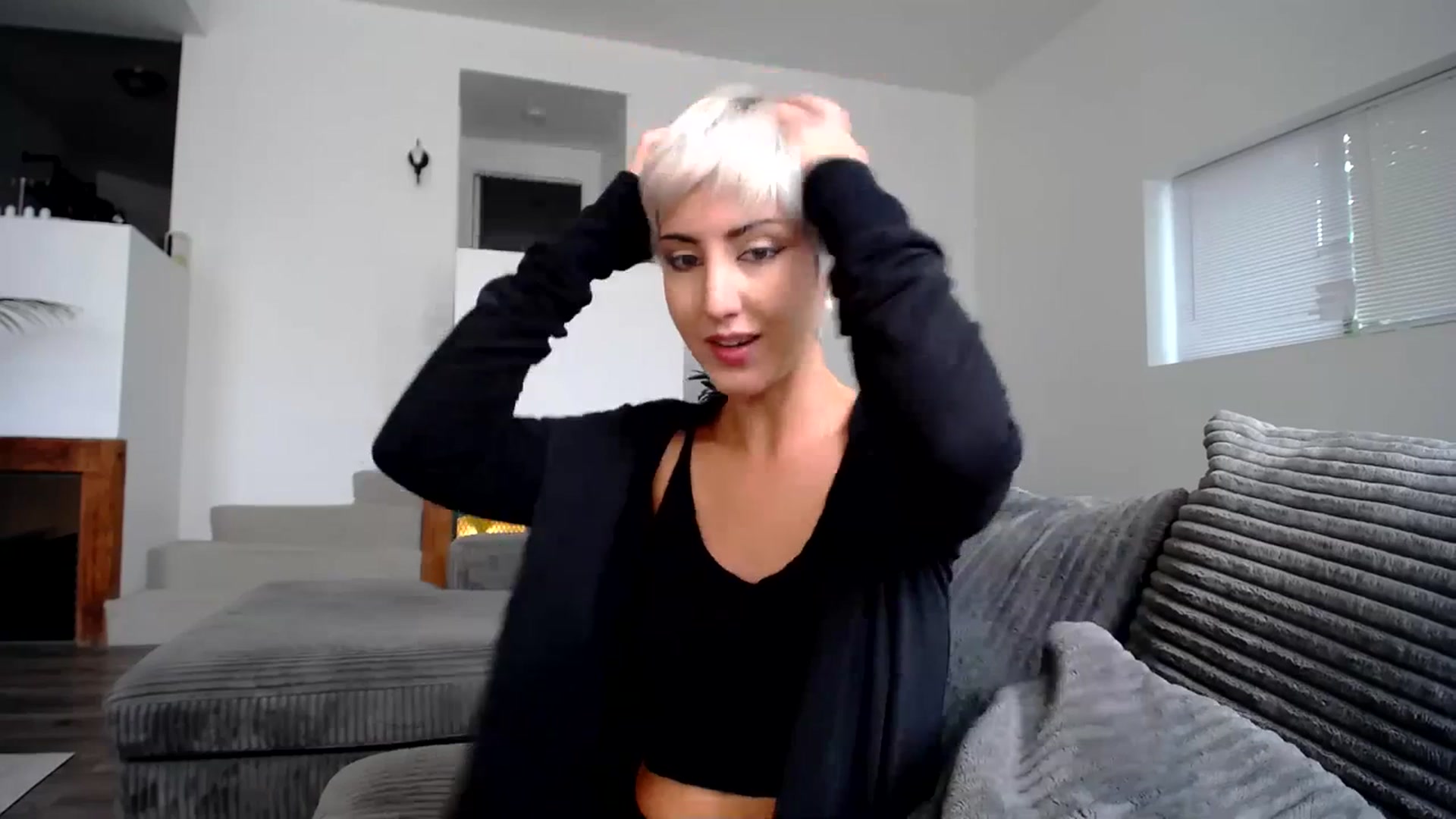 Gallery image thumbnail from ItsJade's myfreecams stream on, 07/12/2023, 19:32 image 7 of 20