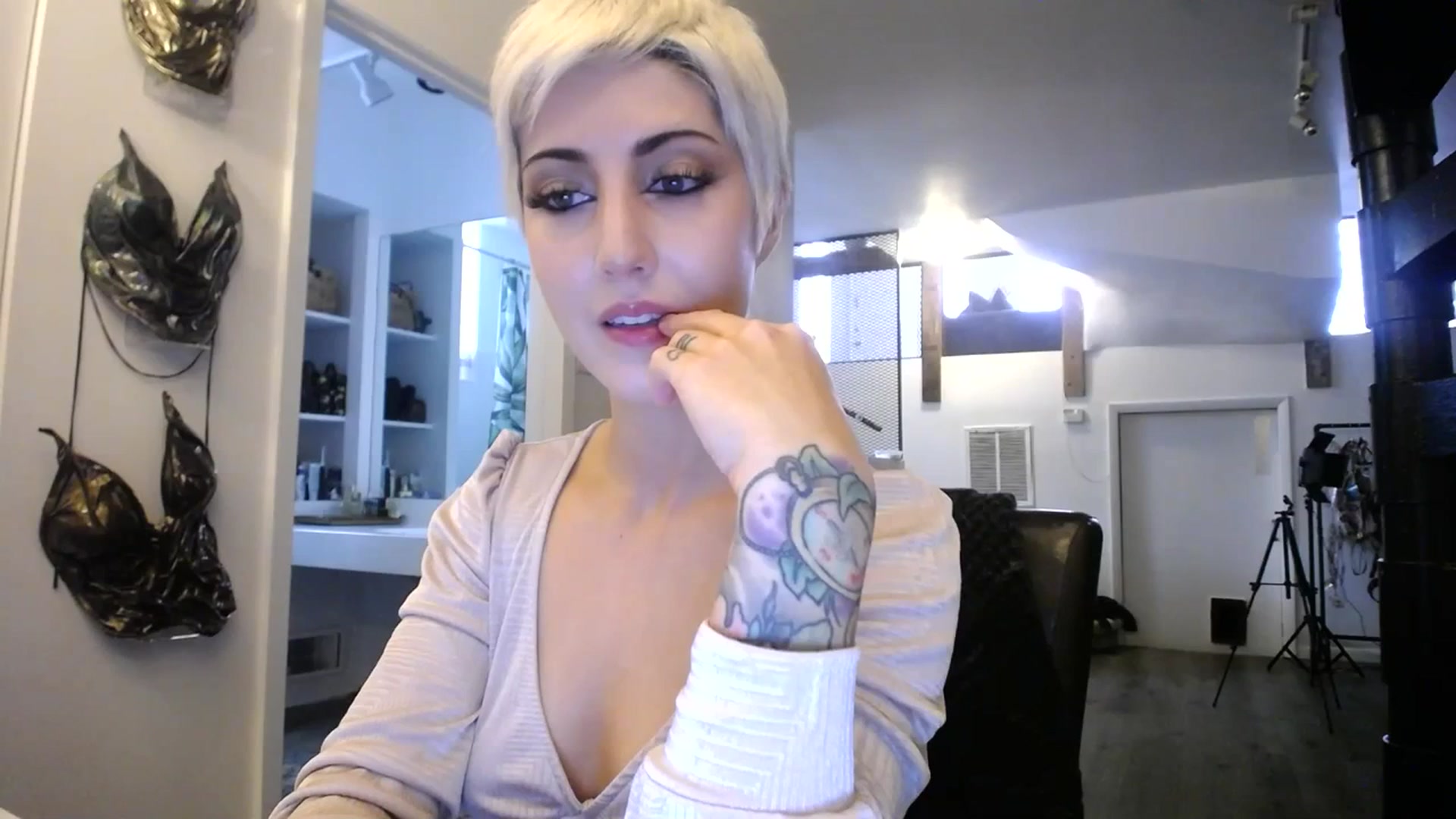 Gallery image thumbnail from ItsJade's myfreecams stream on, 07/13/2023, 17:09 image 20 of 20