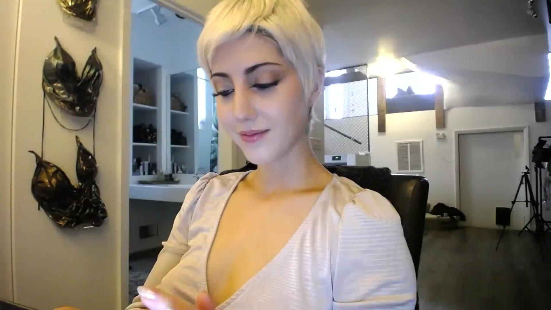 Gallery image thumbnail from ItsJade's myfreecams stream on, 07/13/2023, 17:09 image 5 of 20