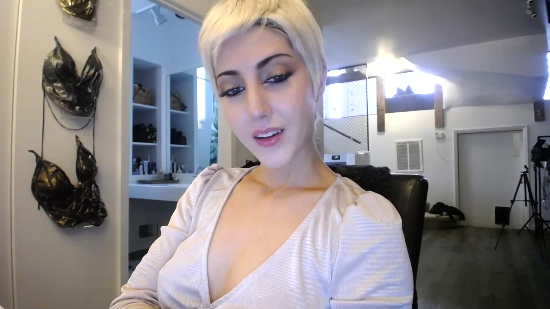 Gallery image thumbnail from ItsJade's myfreecams stream on, 07/13/2023, 17:09 image 2 of 20
