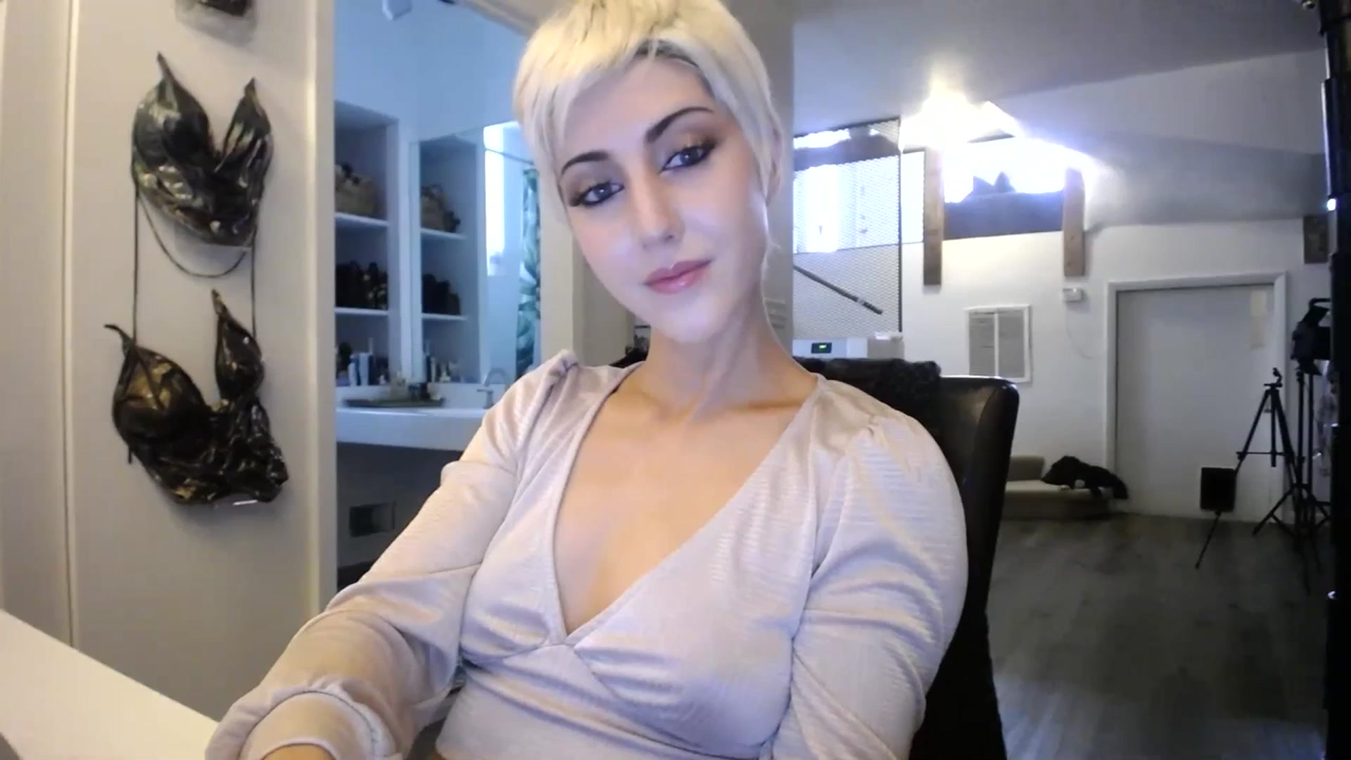 Gallery image thumbnail from ItsJade's myfreecams stream on, 07/13/2023, 17:09 image 1 of 20