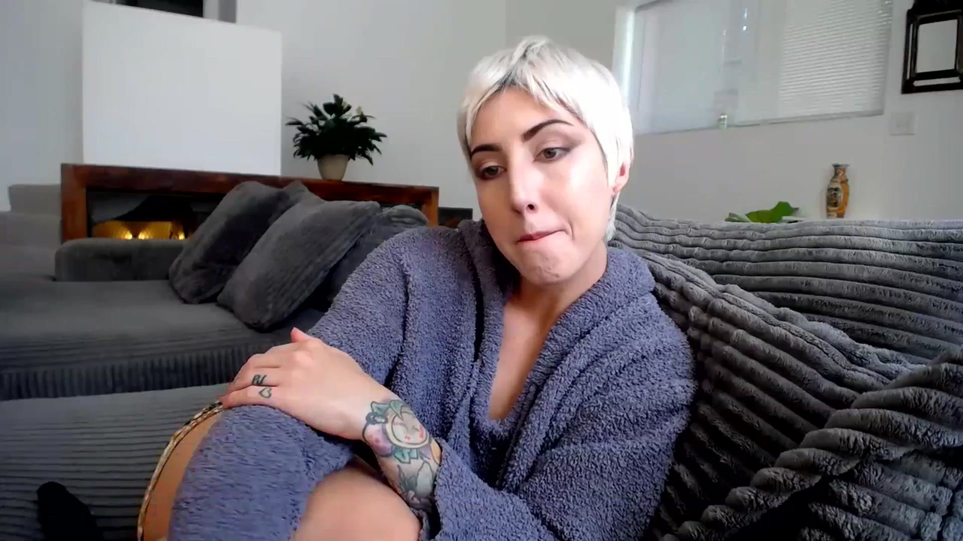 Gallery image thumbnail from ItsJade's myfreecams stream on, 07/14/2023, 18:37 image 6 of 20