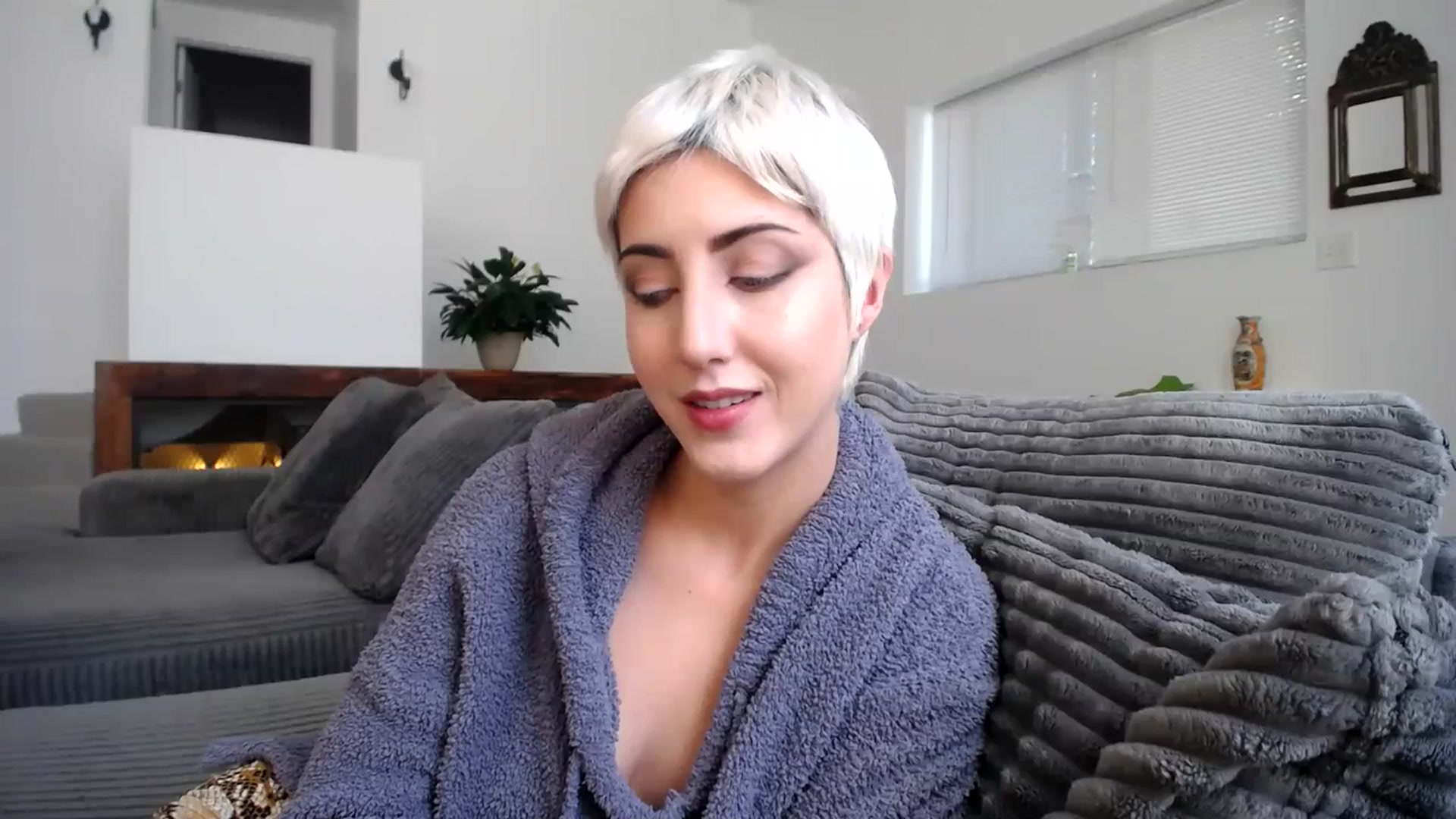 Gallery image thumbnail from ItsJade's myfreecams stream on, 07/14/2023, 18:37 image 16 of 20