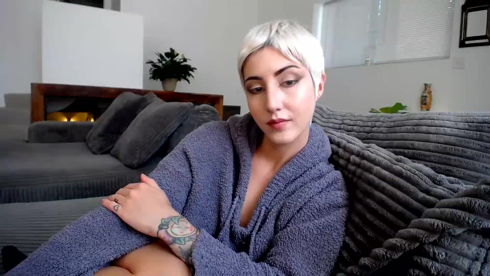 Gallery image thumbnail from ItsJade's myfreecams stream on, 07/14/2023, 18:37 image 8 of 20