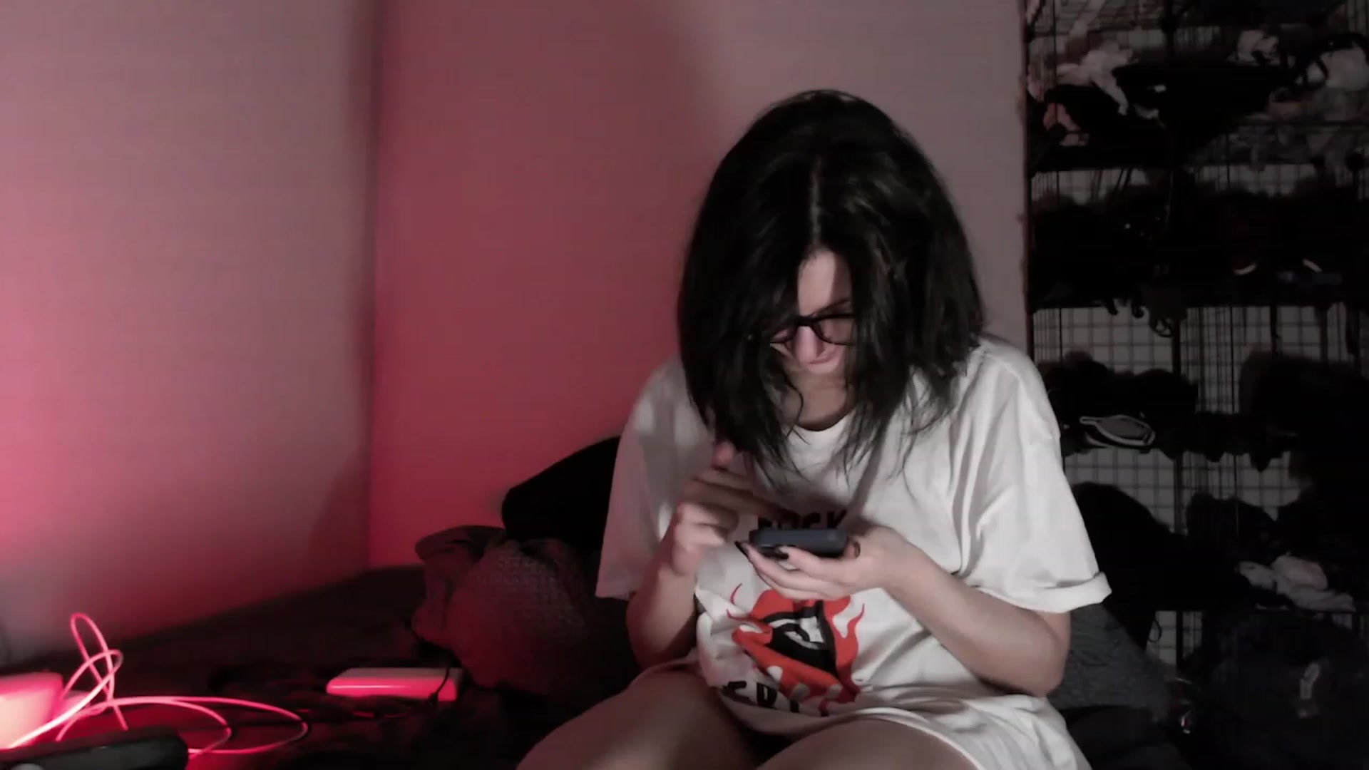 Gallery image thumbnail from ItsJustAPrank's myfreecams stream on, 06/26/2023, 04:02 image 3 of 20