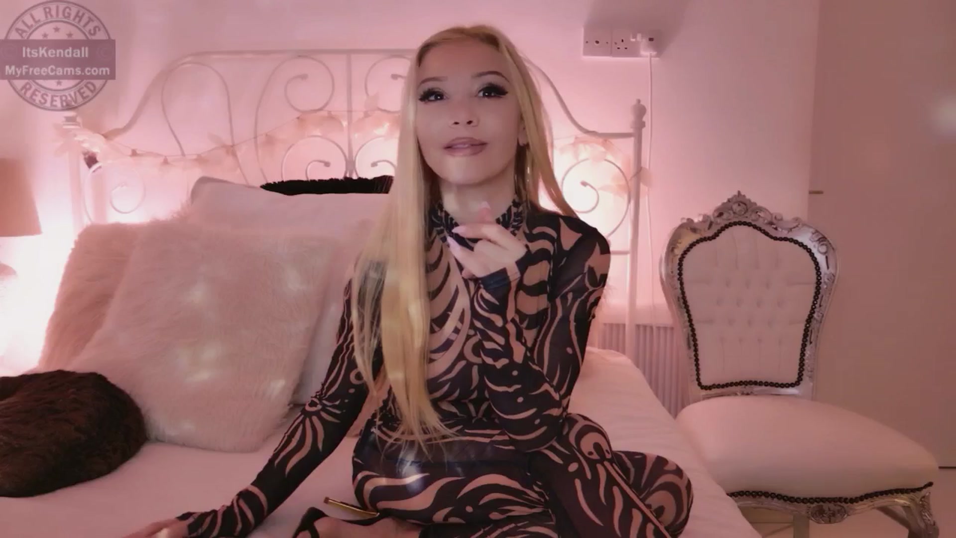 Gallery image thumbnail from ItsKendall's myfreecams stream on, 03/03/2026, 17:28 image 10 of 20