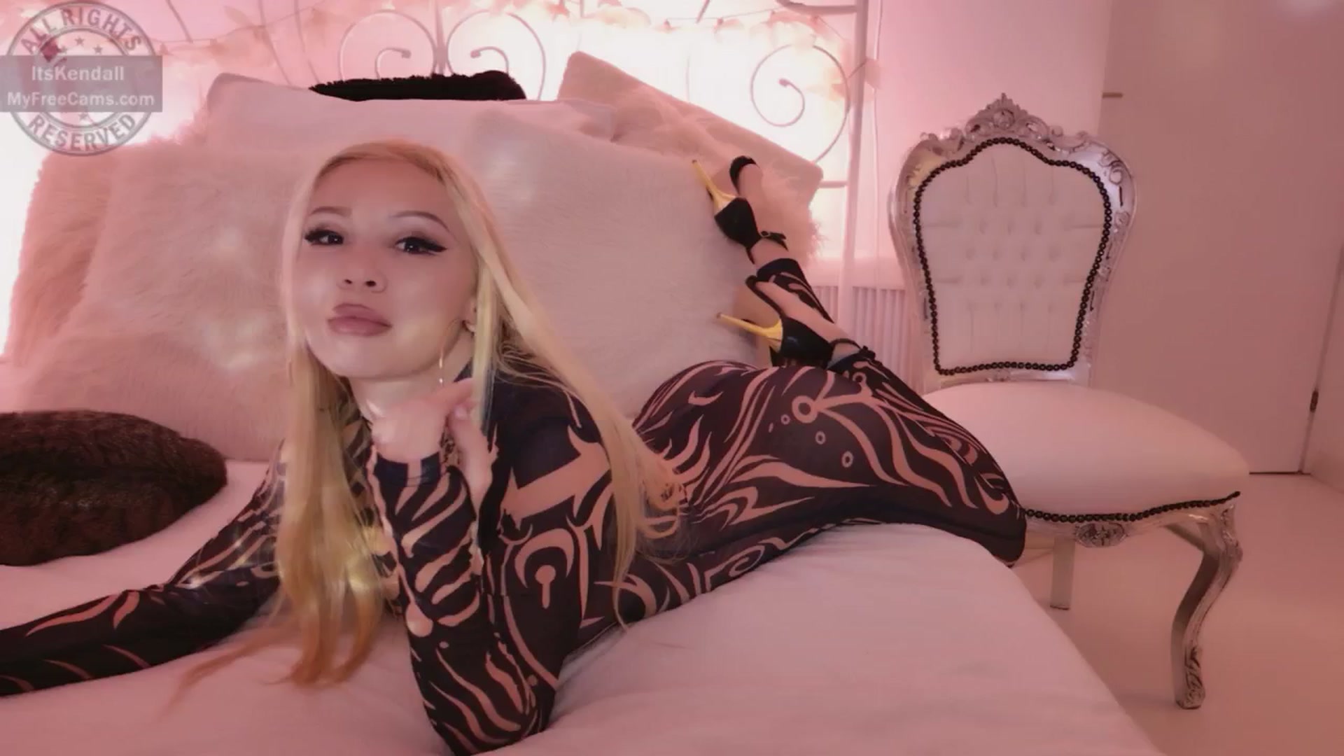 Gallery image thumbnail from ItsKendall's myfreecams stream on, 03/03/2026, 18:49 image 15 of 20