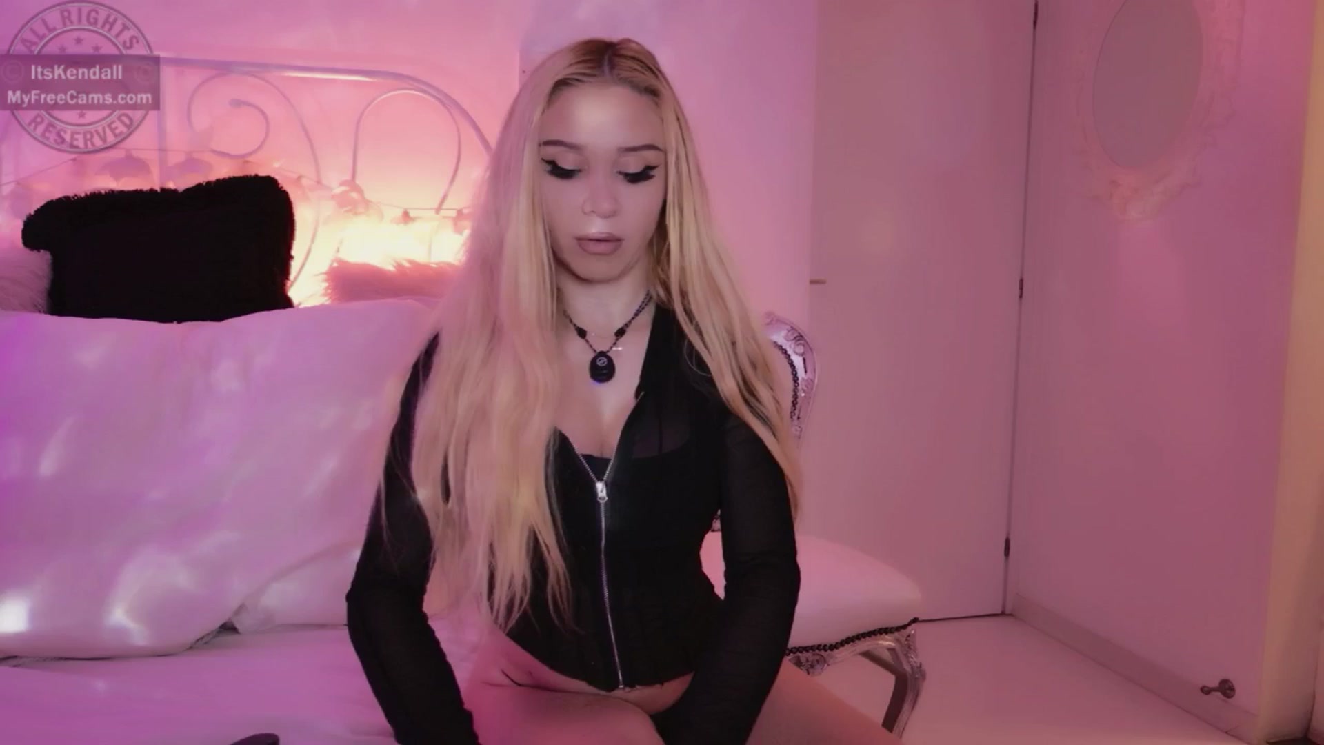 Gallery image thumbnail from ItsKendall's myfreecams stream on, 03/23/2026, 16:26 image 16 of 20