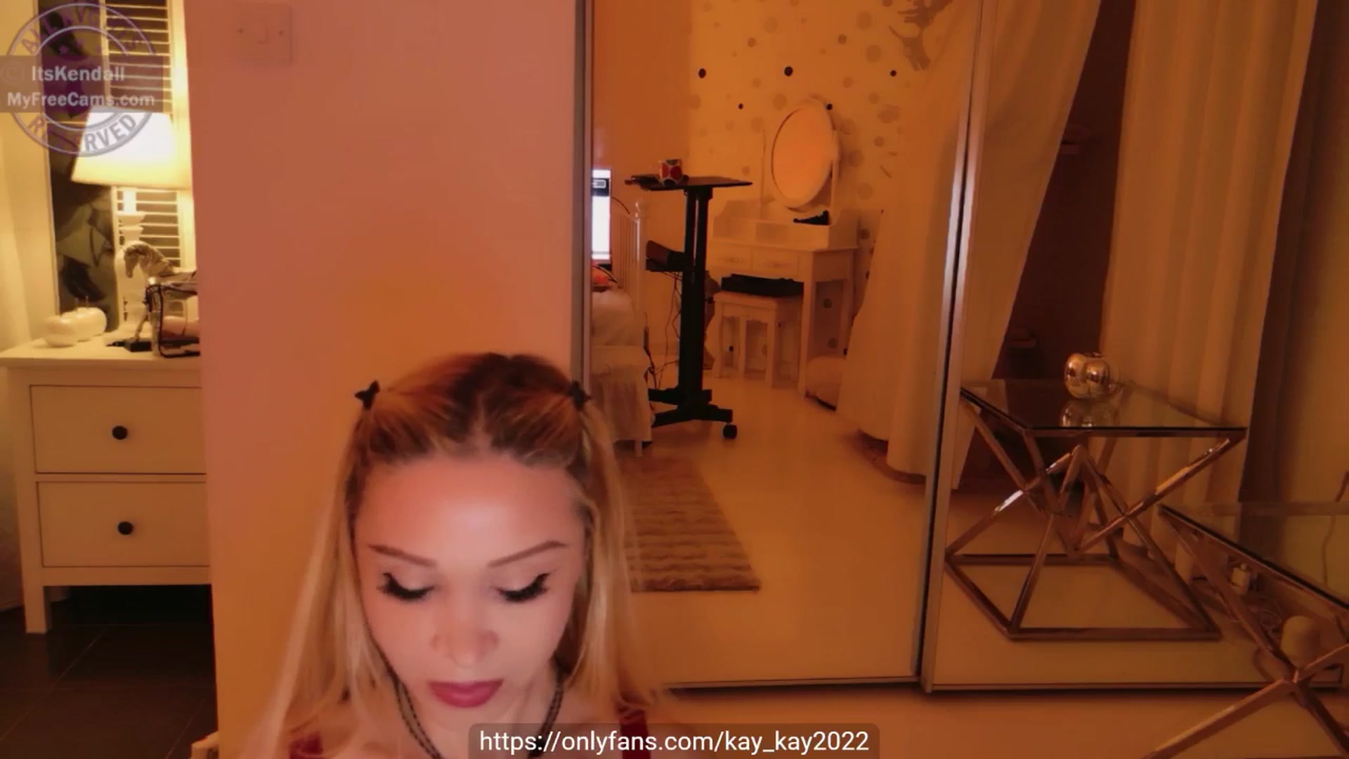 Gallery image thumbnail from ItsKendall's myfreecams stream on, 04/24/2026, 18:08 image 15 of 20