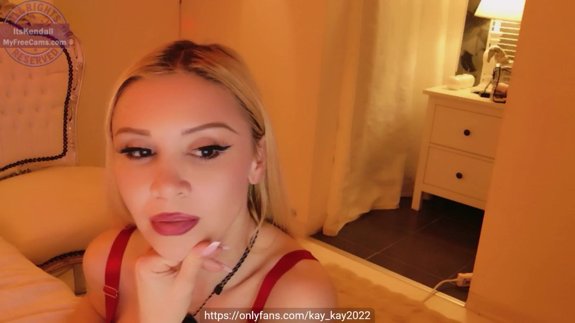 Gallery image thumbnail from ItsKendall's myfreecams stream on, 04/24/2026, 18:54 image 10 of 20