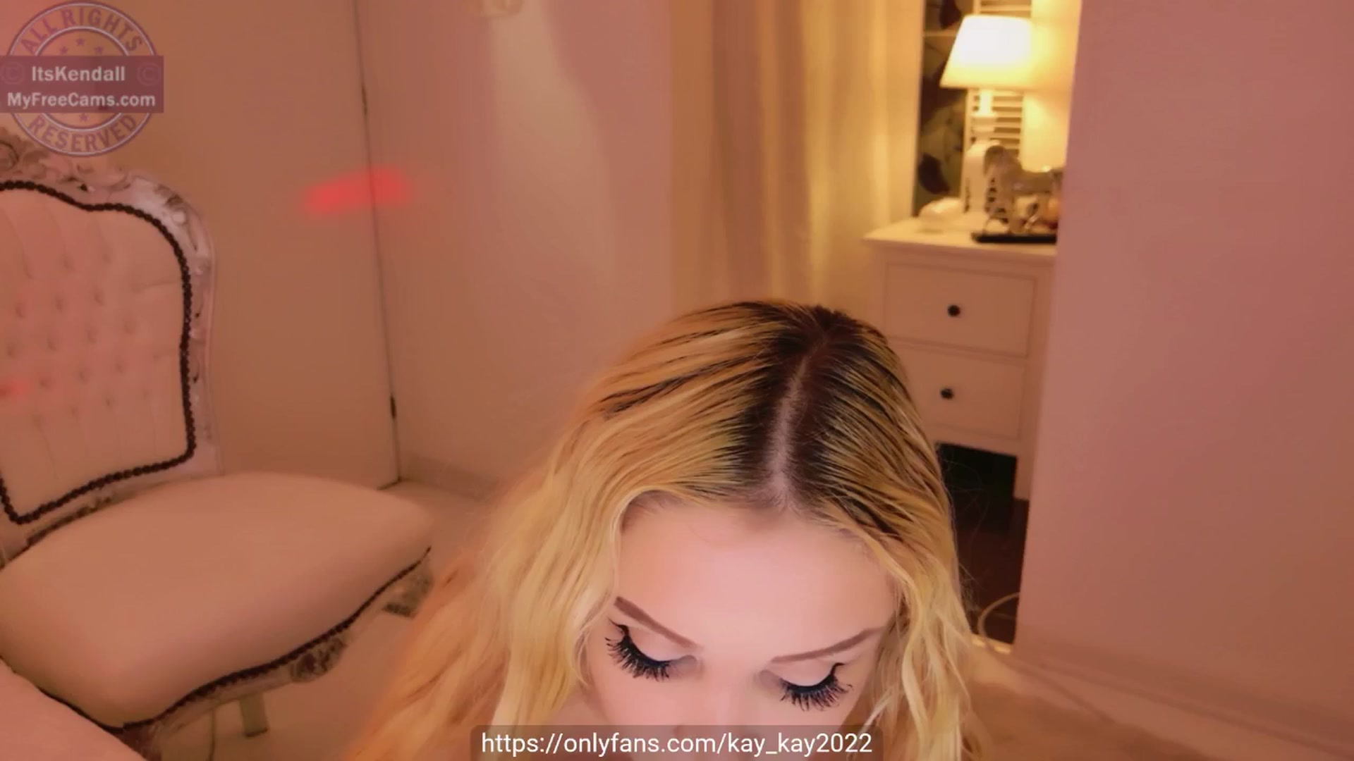 Gallery image thumbnail from ItsKendall's myfreecams stream on, 04/29/2026, 17:04 image 14 of 20