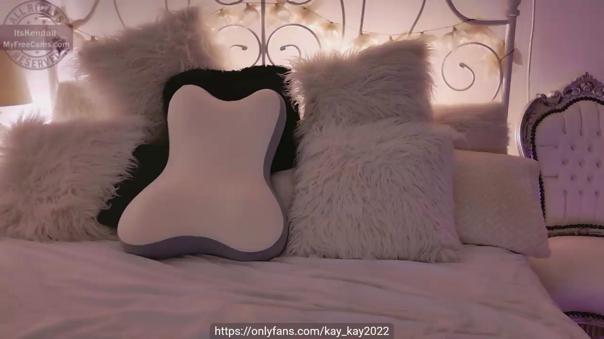 Gallery image thumbnail from ItsKendall's myfreecams stream on, 08/29/2026, 20:50 image 11 of 20