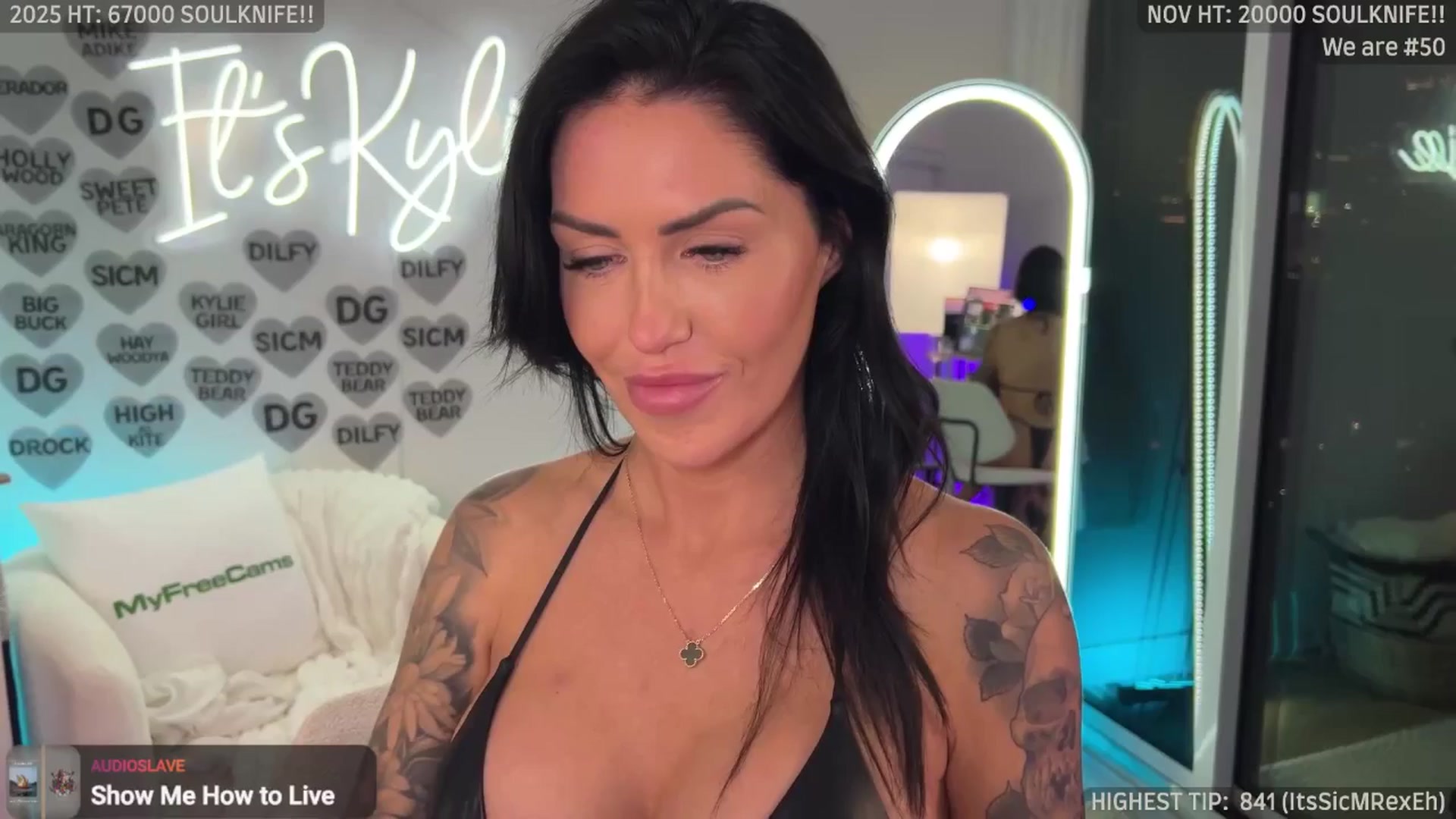 Gallery image thumbnail from ItsKylieEh's myfreecams stream on, 11/14/2025, 08:56 image 19 of 20
