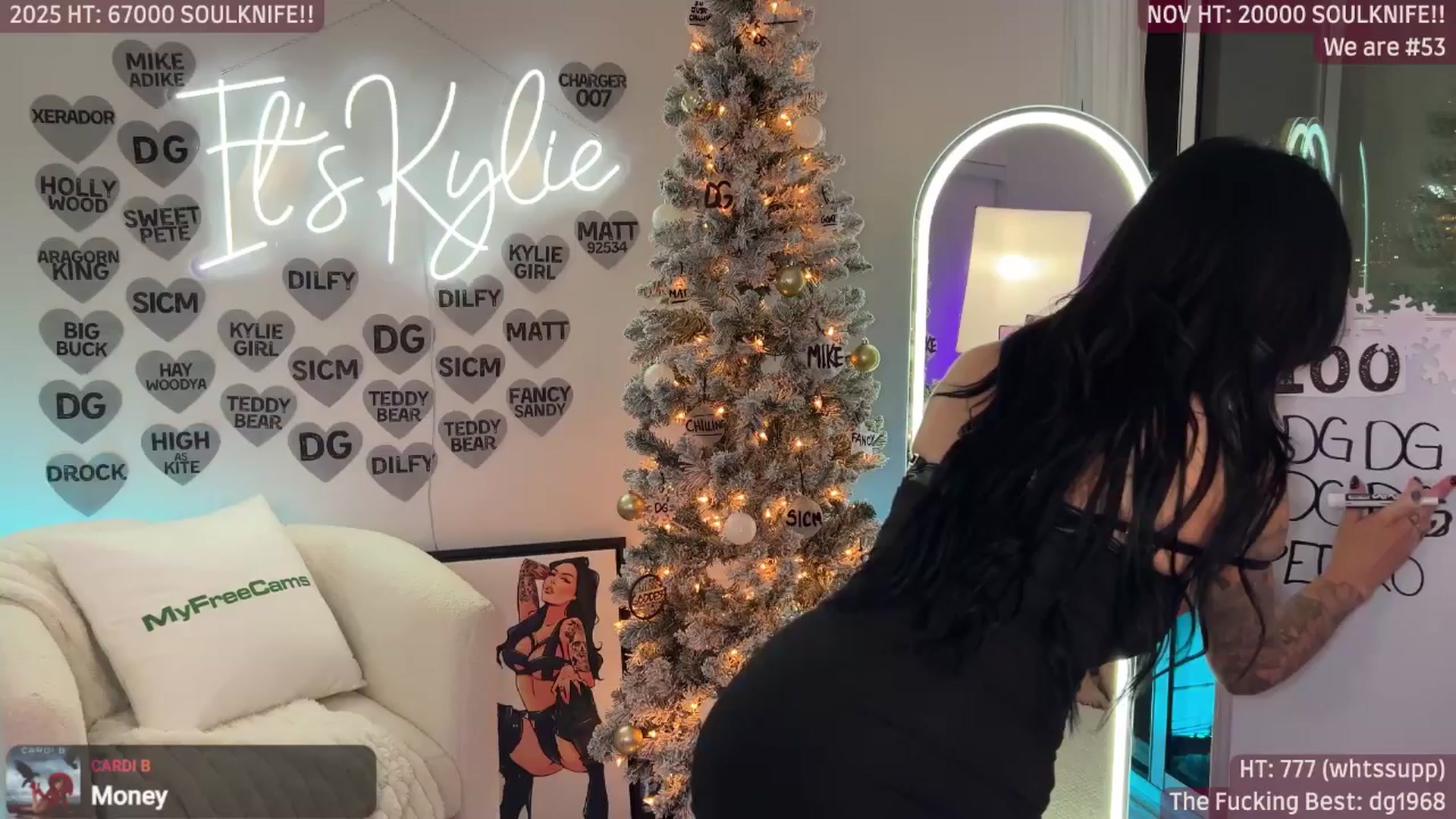 Gallery image thumbnail from ItsKylieEh's myfreecams stream on, 11/24/2025, 01:33 image 10 of 20