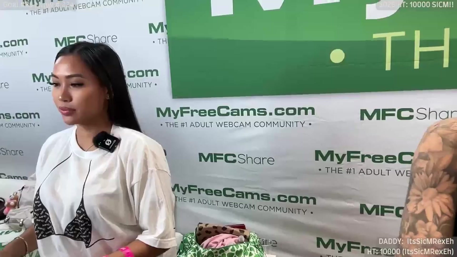 Gallery image thumbnail from ItsKylieEh's myfreecams stream on, 01/24/2026, 02:52 image 10 of 20