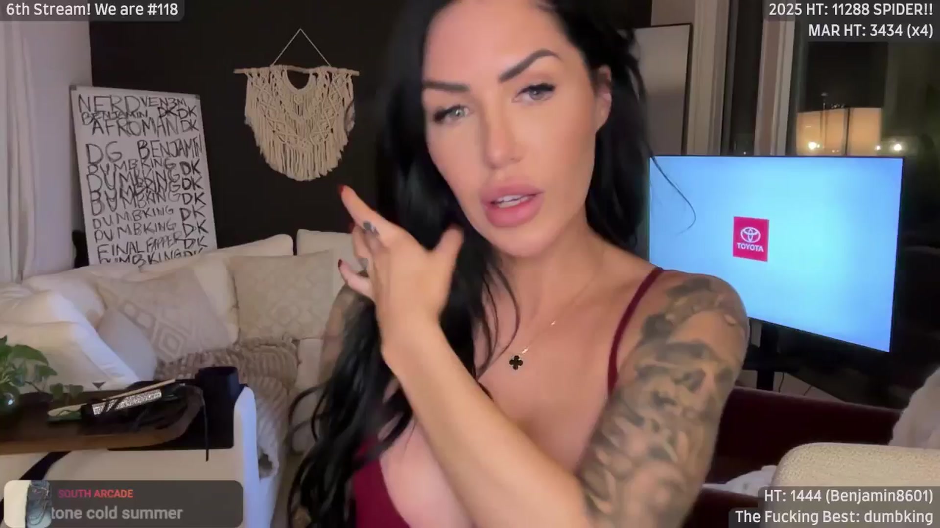 Gallery image thumbnail from ItsKylieEh's myfreecams stream on, 03/27/2026, 07:52 image 16 of 20