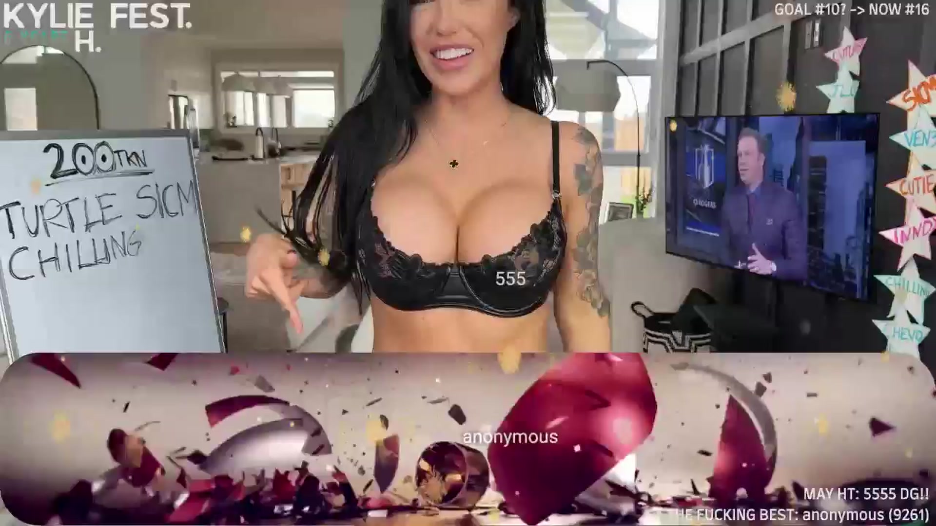Gallery image thumbnail from ItsKylieEh's myfreecams stream on, 05/04/2026, 01:24 image 9 of 20