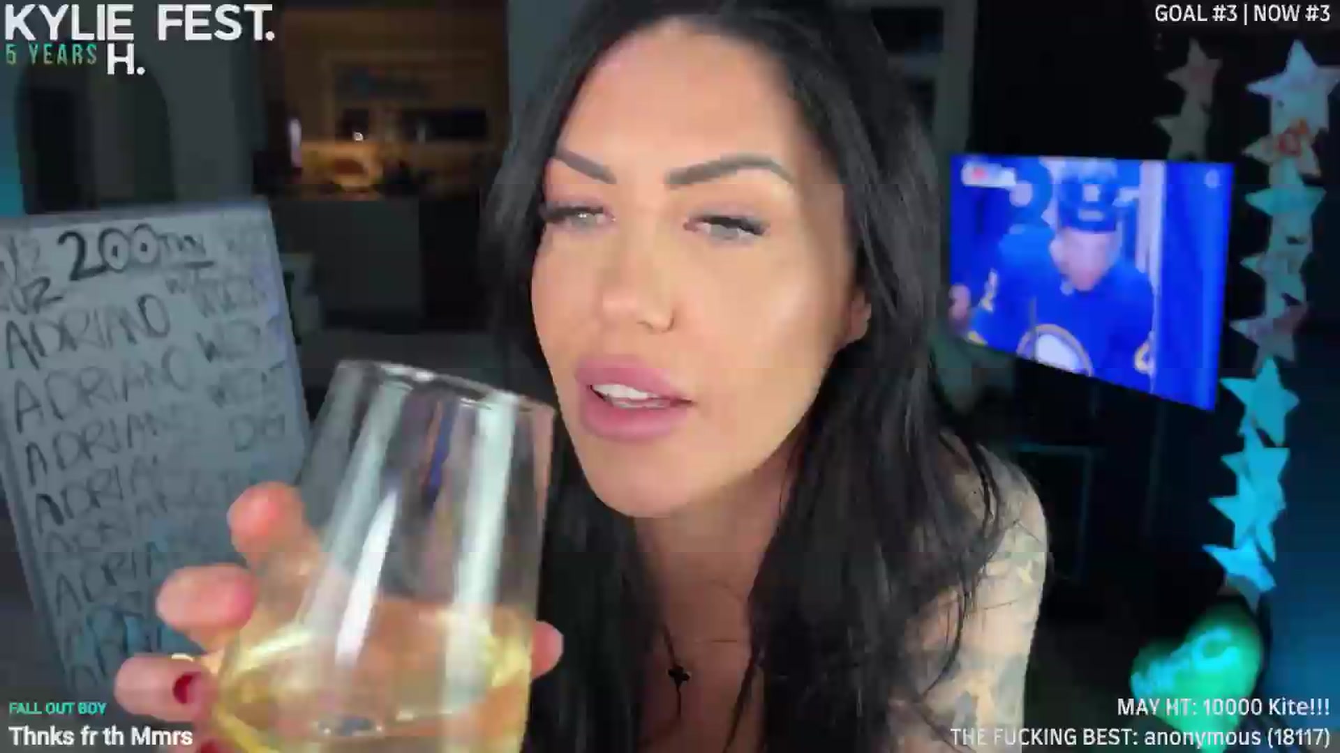 Gallery image thumbnail from ItsKylieEh's myfreecams stream on, 05/07/2026, 04:36 image 4 of 20