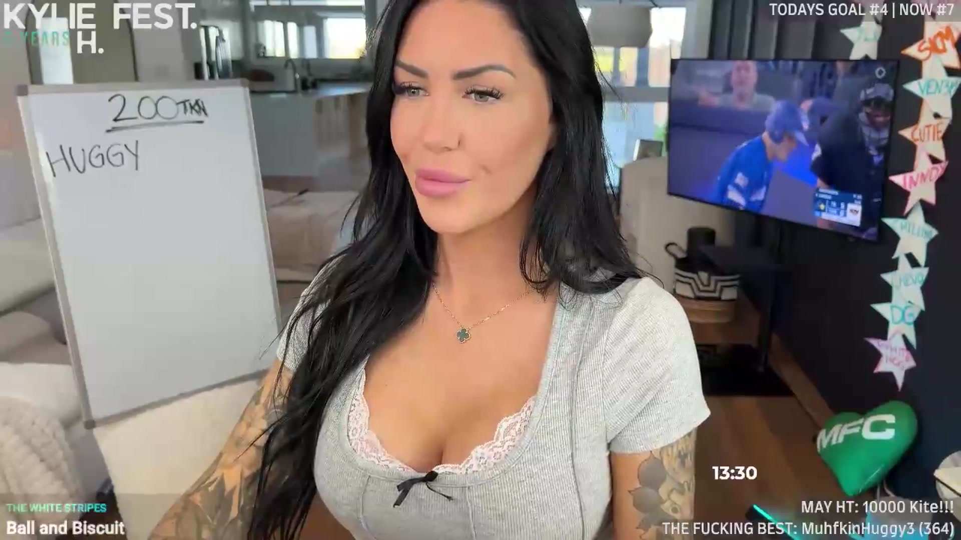 Gallery image thumbnail from ItsKylieEh's myfreecams stream on, 05/12/2026, 24:02 image 18 of 20