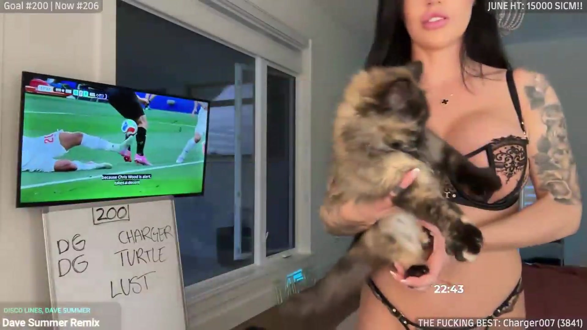 Gallery image thumbnail from ItsKylieEh's myfreecams stream on, 06/16/2026, 02:06 image 17 of 20