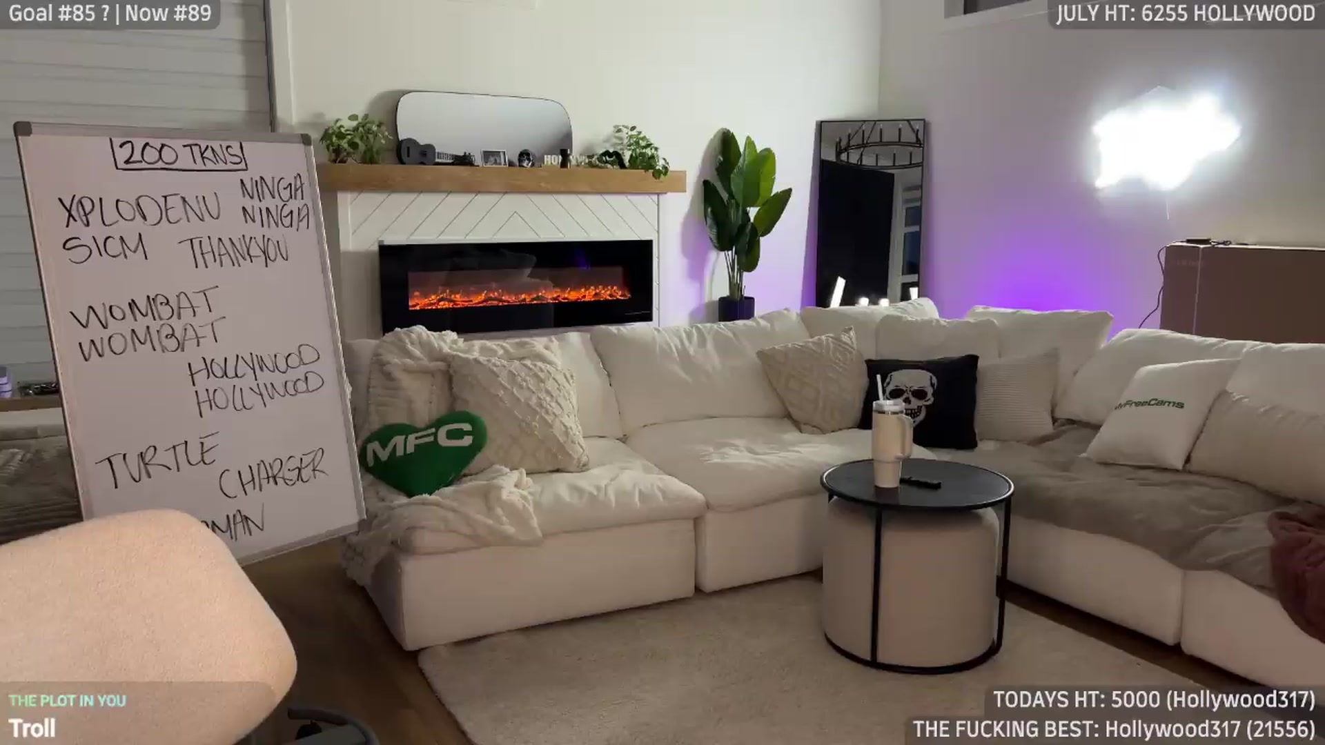 Gallery image thumbnail from ItsKylieEh's myfreecams stream on, 08/01/2026, 02:28 image 11 of 20