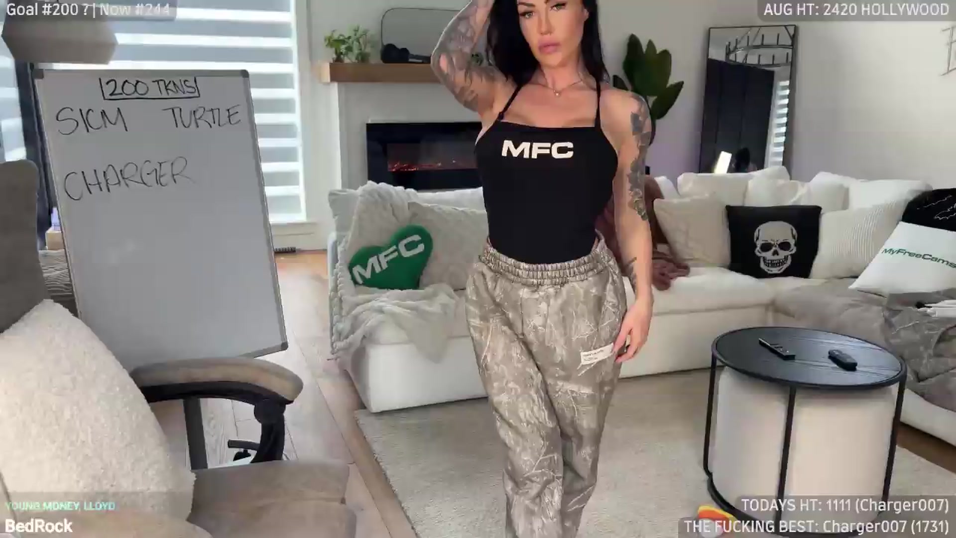Gallery image thumbnail from ItsKylieEh's myfreecams stream on, 08/09/2026, 24:03 image 11 of 20