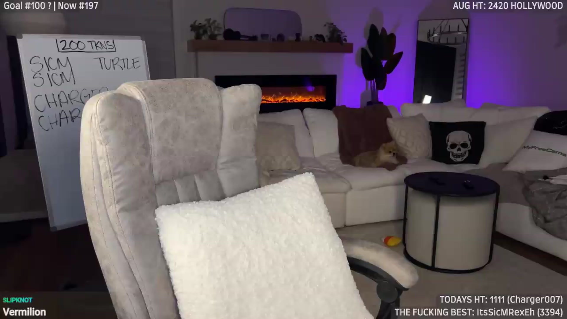 Gallery image thumbnail from ItsKylieEh's myfreecams stream on, 08/09/2026, 02:58 image 14 of 20