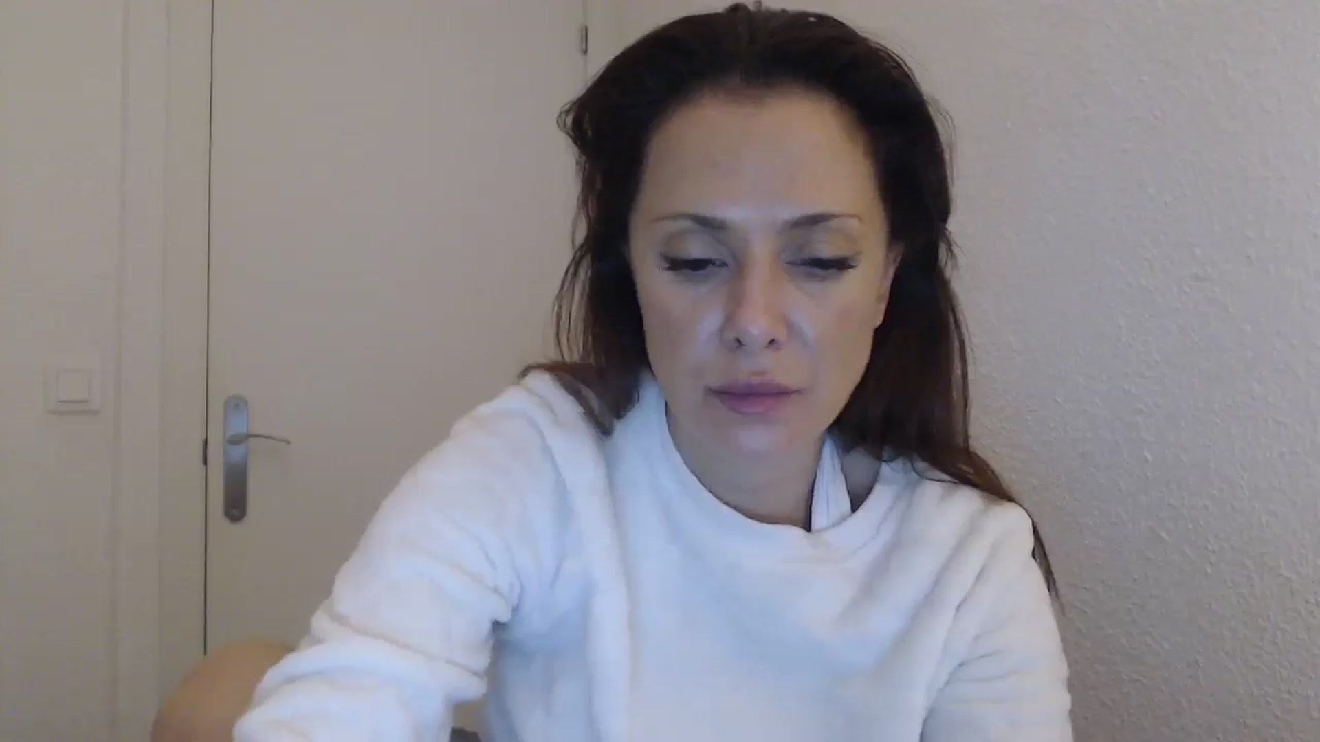 Gallery image thumbnail from ItsLizi's myfreecams stream on, 12/11/2025, 21:52 image 18 of 20