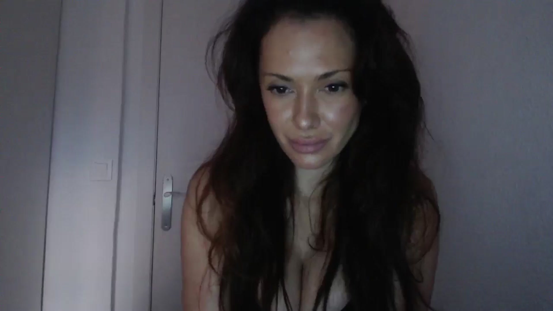 Gallery image thumbnail from ItsLizi's myfreecams stream on, 12/23/2025, 16:41 image 17 of 20