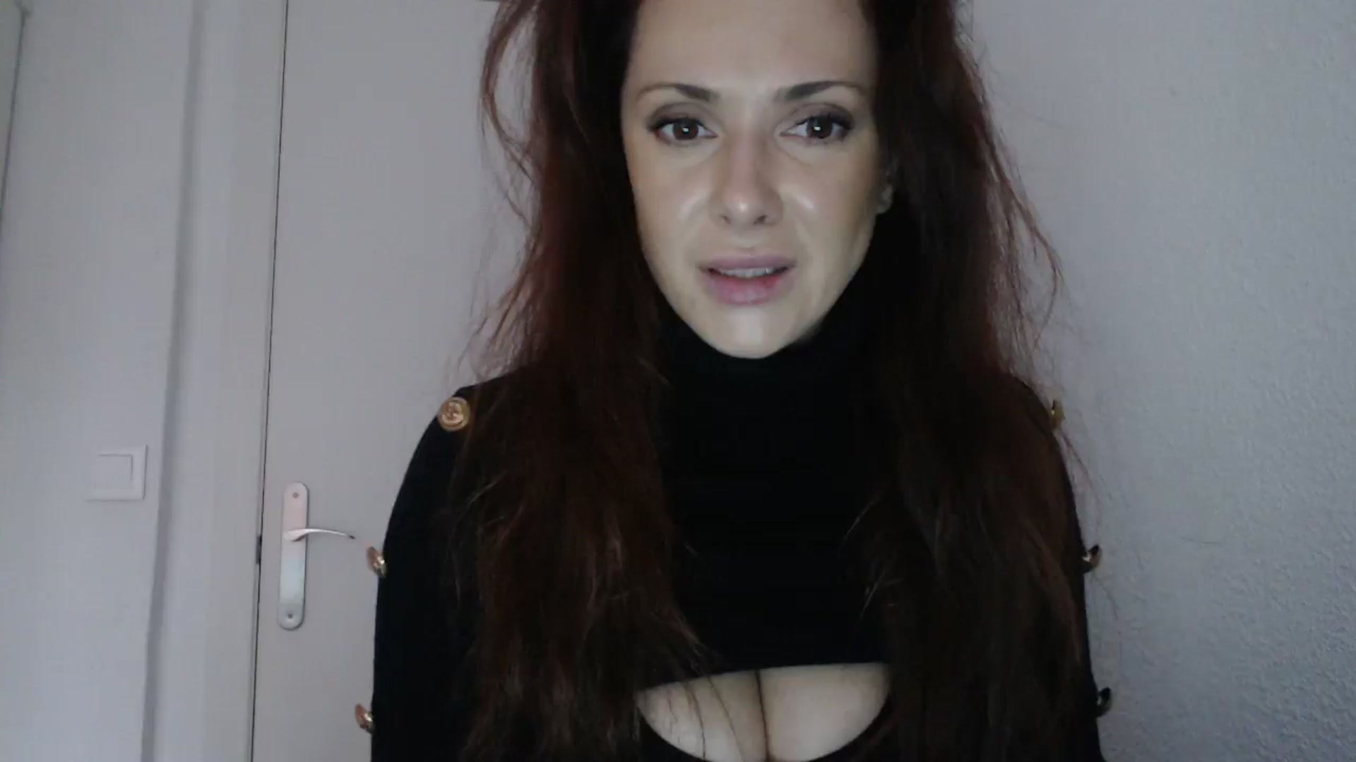 Gallery image thumbnail from ItsLizi's myfreecams stream on, 01/02/2026, 16:43 image 6 of 20