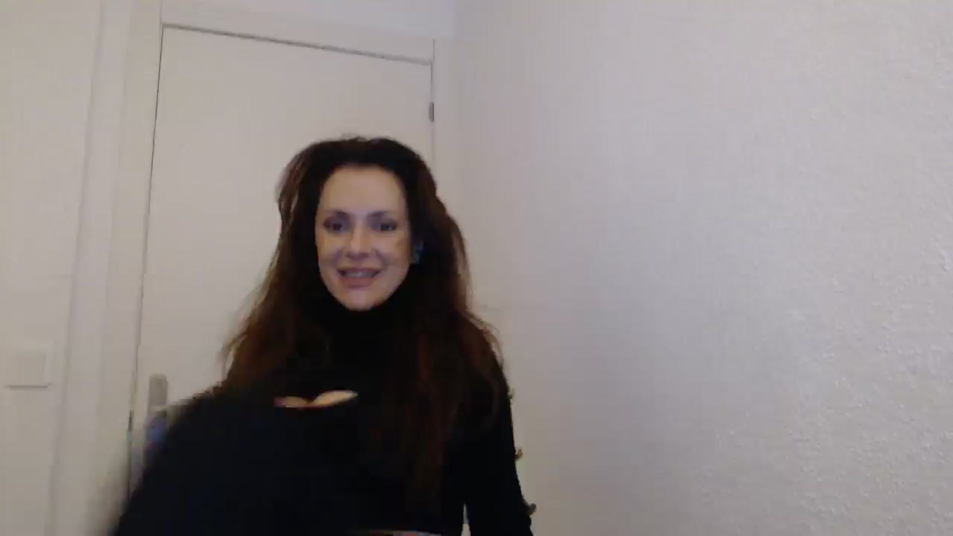 Gallery image thumbnail from ItsLizi's myfreecams stream on, 01/02/2026, 16:43 image 16 of 20