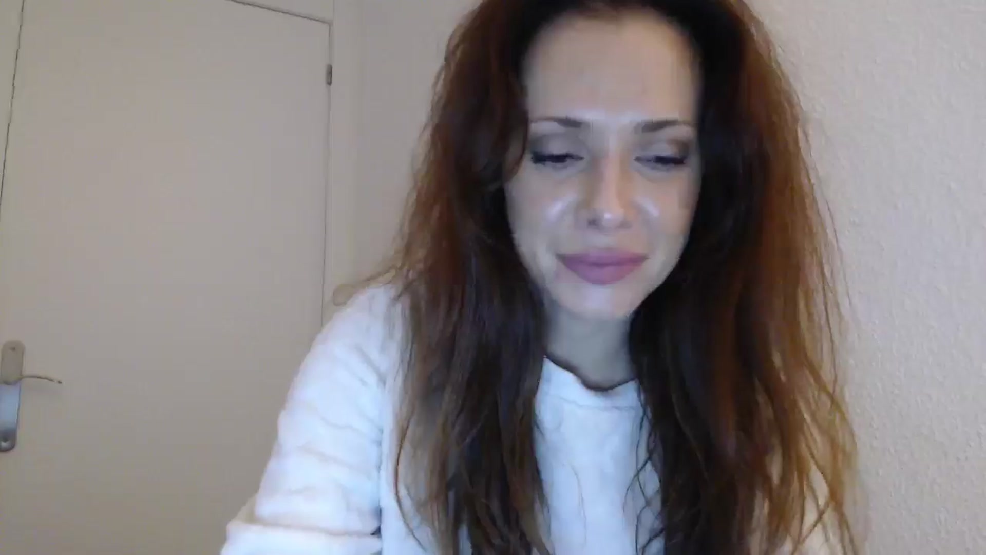 Gallery image thumbnail from ItsLizi's myfreecams stream on, 01/03/2026, 24:24 image 12 of 20